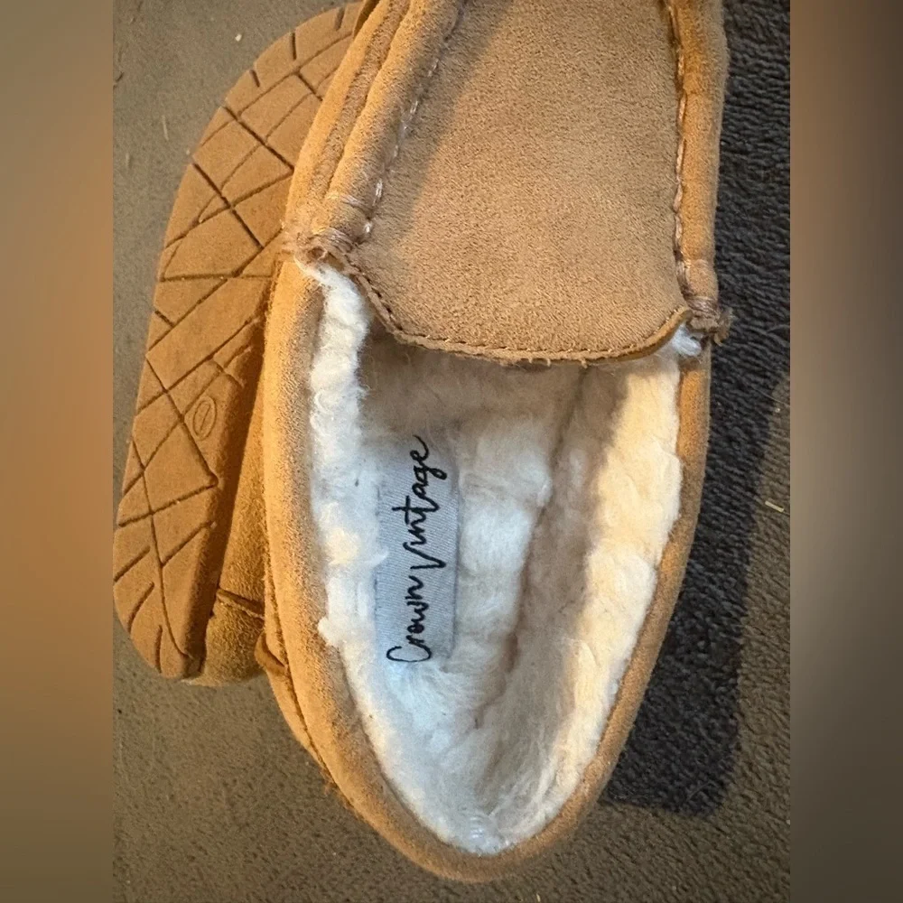 Crown Vintage Baby size 7 Toddler Suede Sherpa Shoes Slippers Moccasins